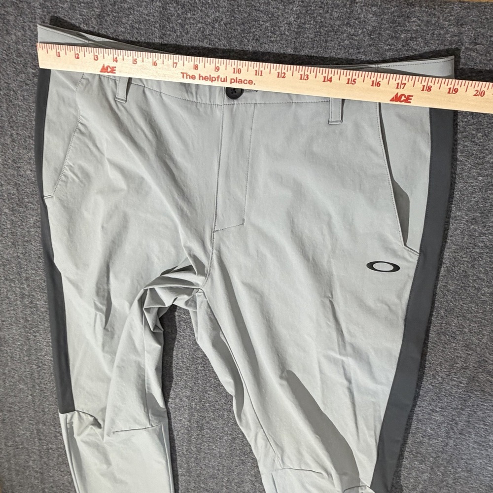 Oakley Golf Pants Mens 38 Gray /Black Stripe Straight Leg Regular Fit Athletic - Picture 9 of 10